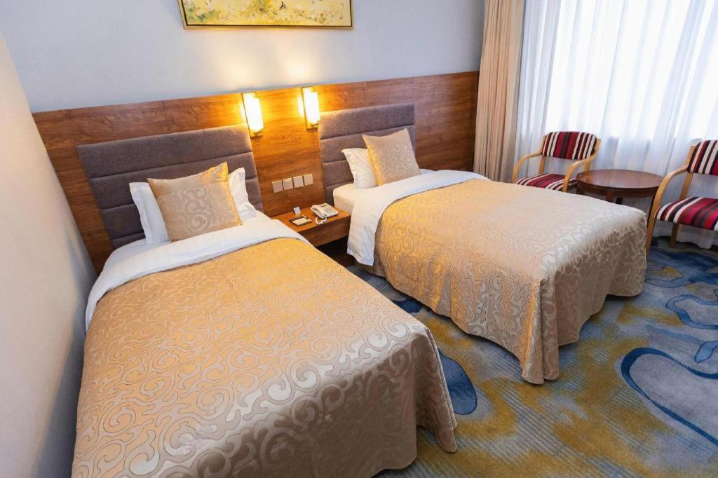 Qingdao Royal Garden Hotel Exterior photo