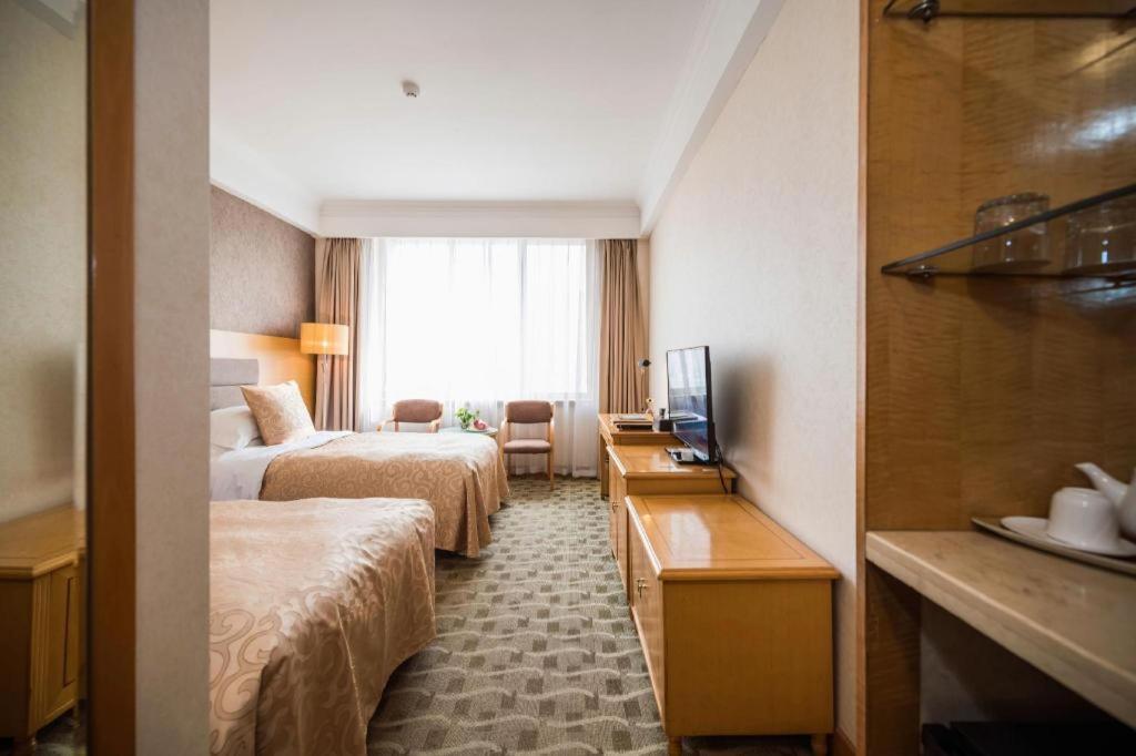 Qingdao Royal Garden Hotel Exterior photo