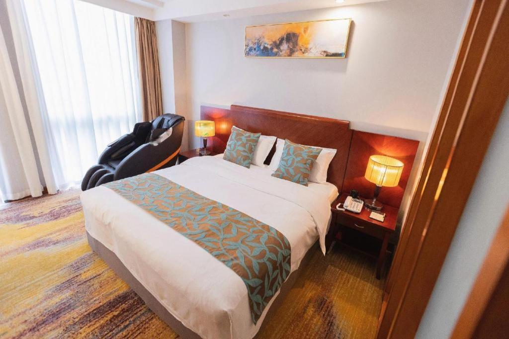 Qingdao Royal Garden Hotel Exterior photo