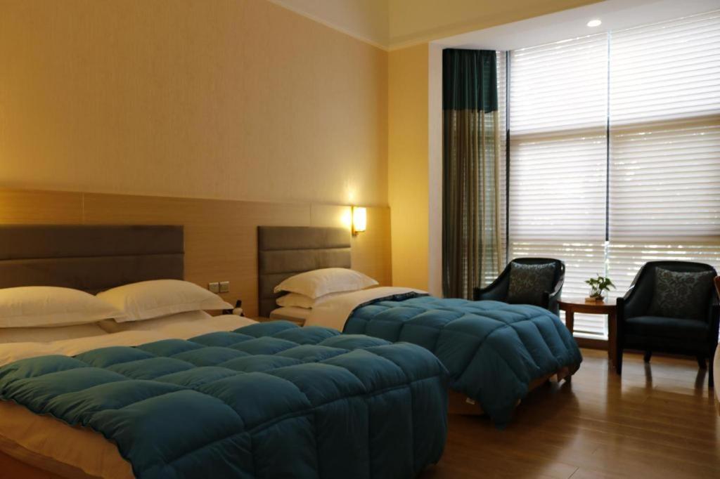 Qingdao Royal Garden Hotel Exterior photo